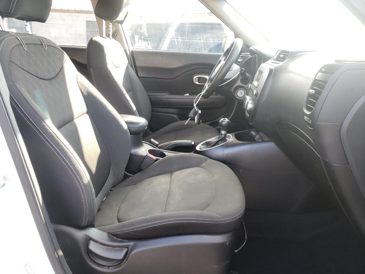 Photo 5 from auction – 2014 KIA SOUL with VIN KNDJN2A26E7036890