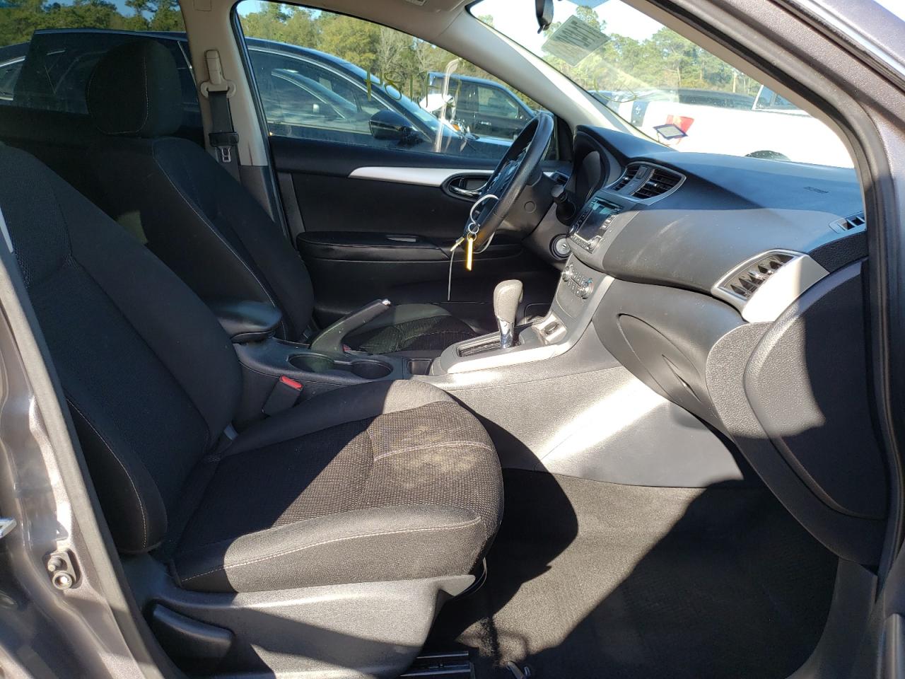 Photo 5 from auction – 2018 NISSAN SENTRA S with VIN 3N1AB7AP1JY305925