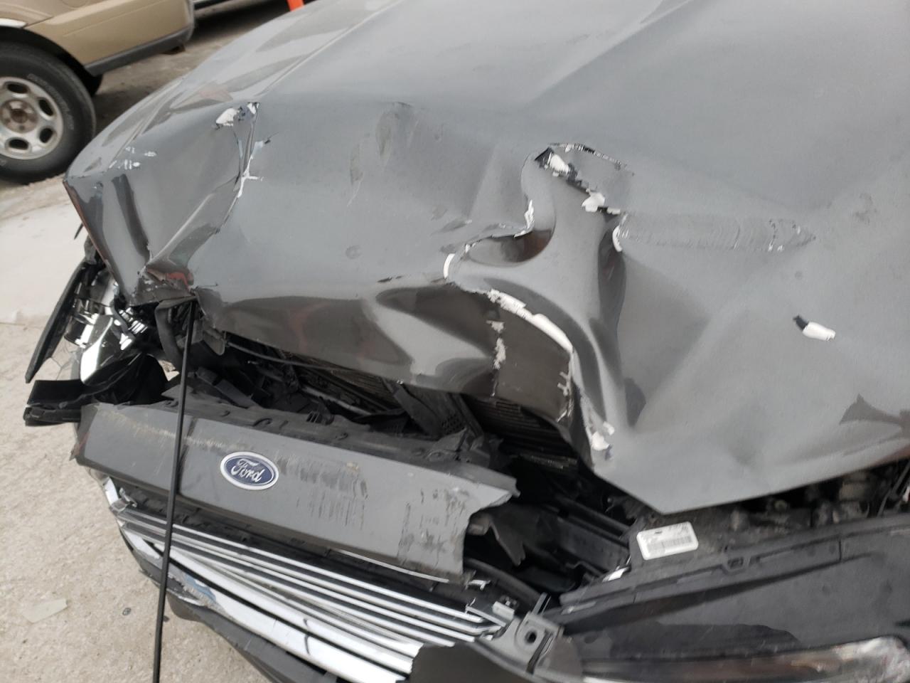 Photo 9 from auction – 2016 FORD FUSION SE with VIN 3FA6P0HD1GR278077