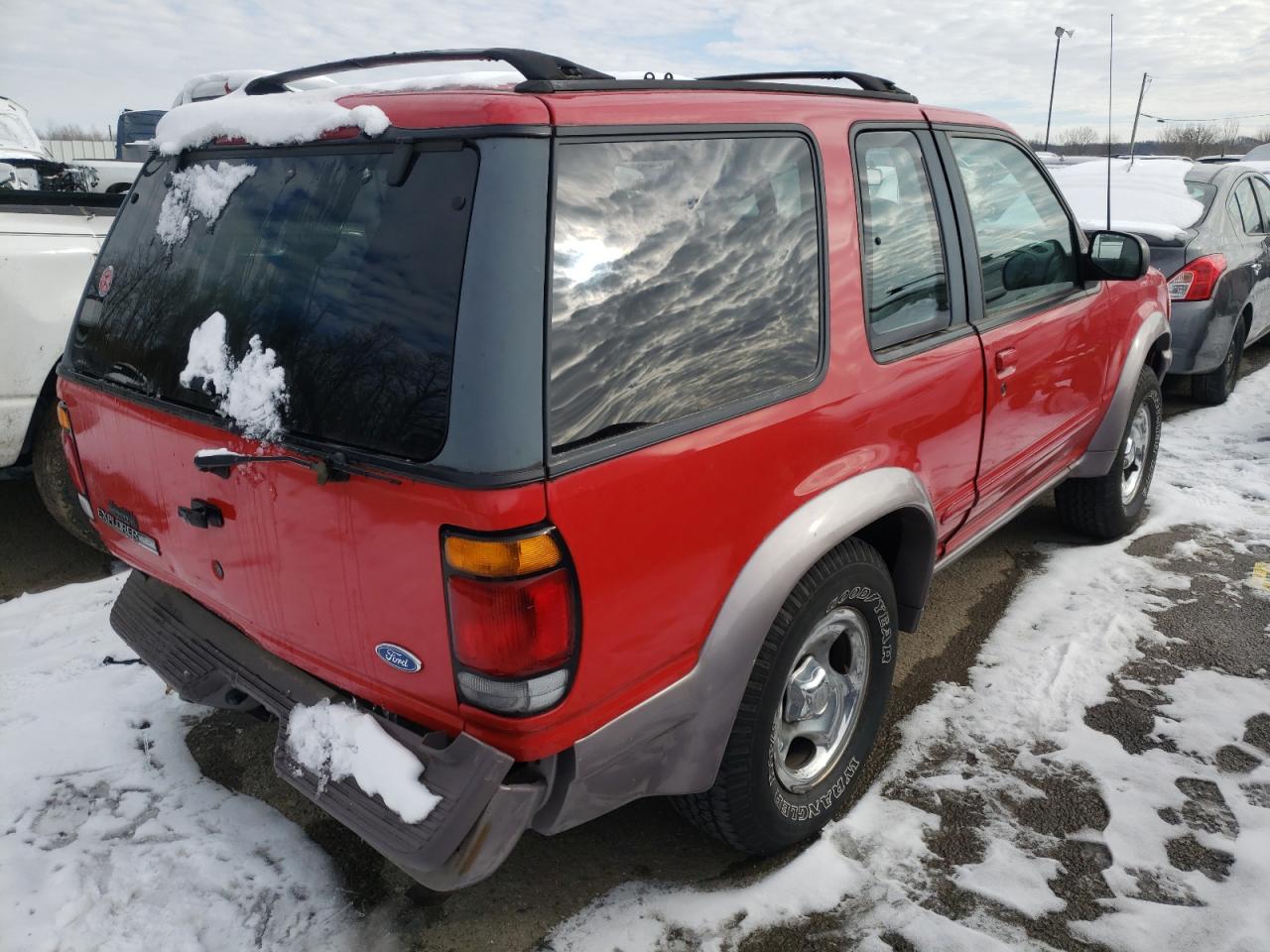 Photo 4 from auction – 1997 FORD EXPLORER with VIN 1FMDU24EXVUD20185