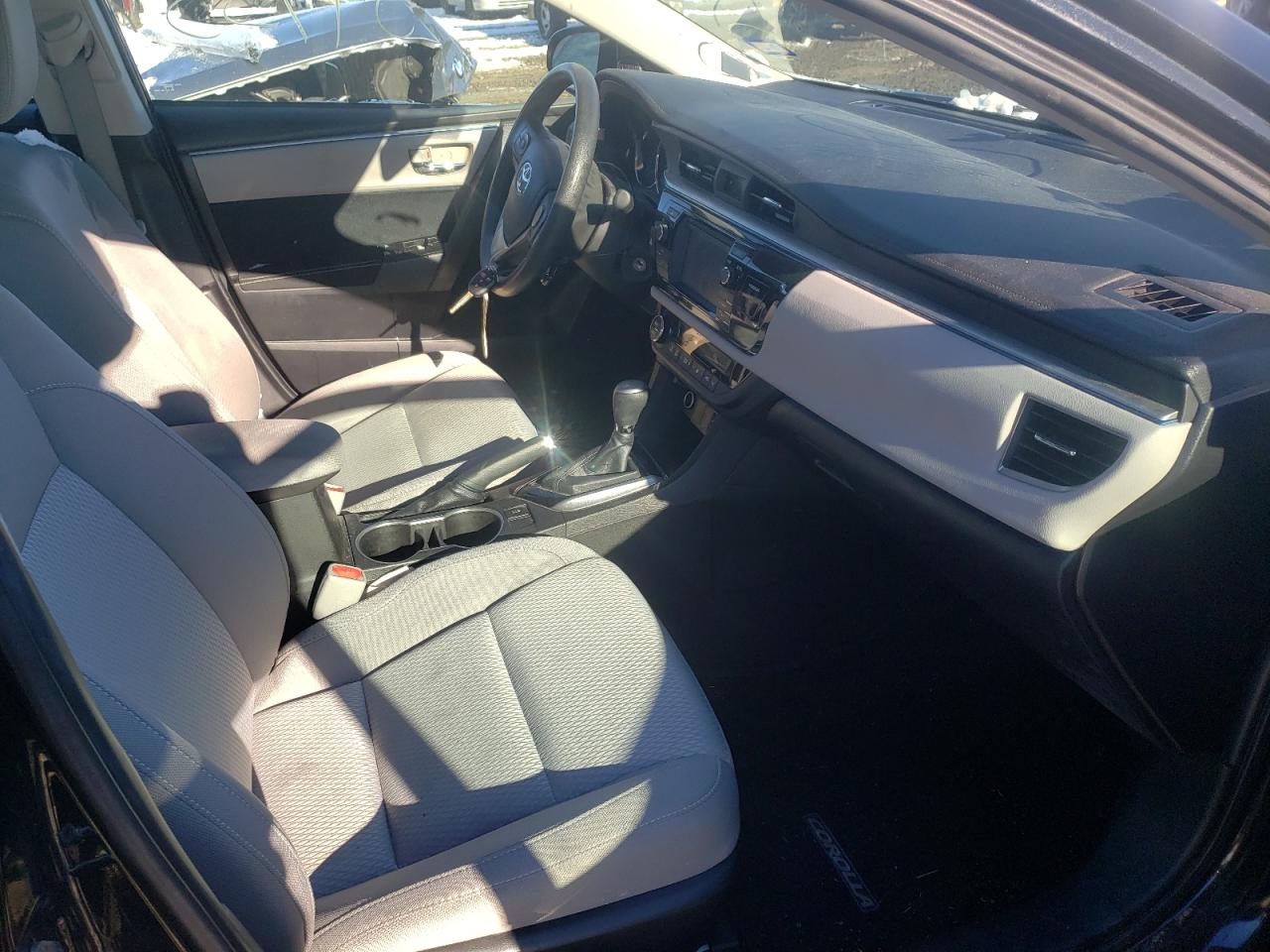 Photo 5 from auction – 2016 TOYOTA COROLLA L with VIN 5YFBURHE3GP516399