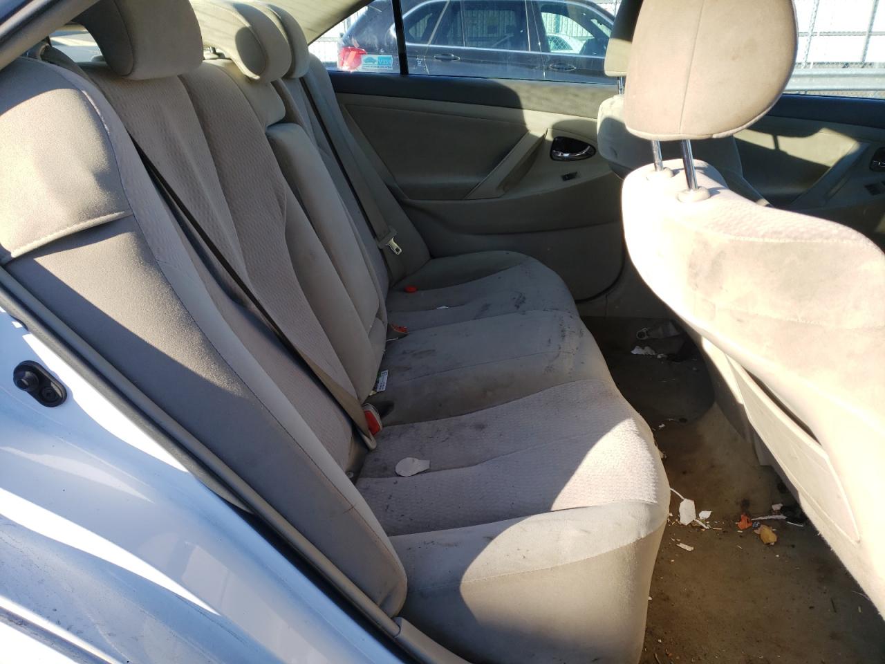 Photo 6 from auction – 2011 TOYOTA CAMRY BASE with VIN 4T1BF3EK5BU686272