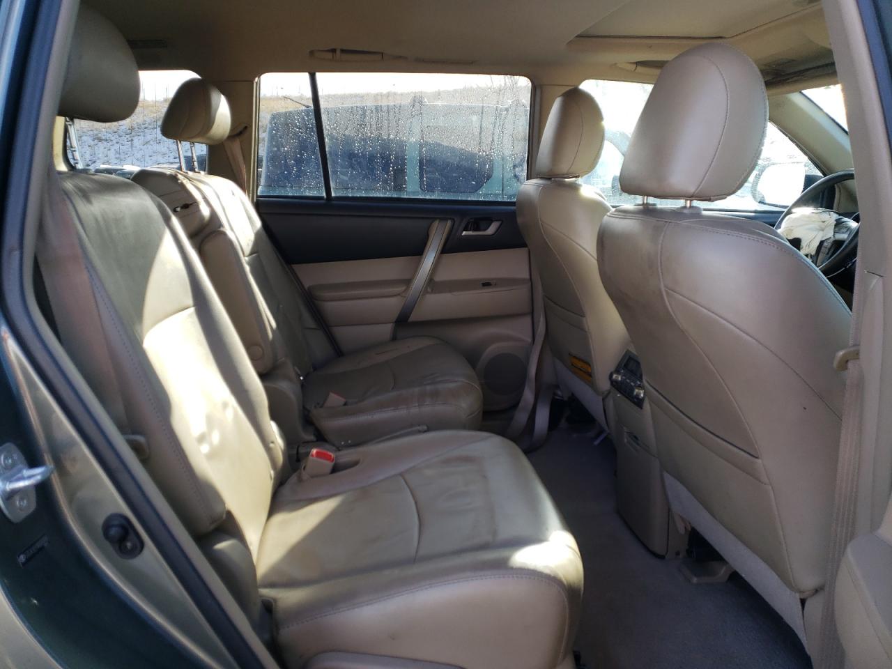 Photo 6 from auction – 2010 TOYOTA HIGHLANDER with VIN 5TDJK3EH1AS020769