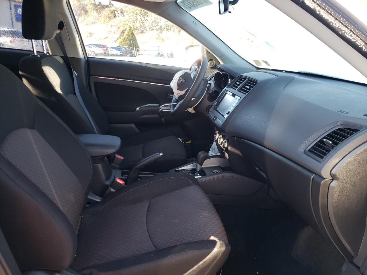 Photo 5 from auction – 2019 MITSUBISHI OUTLANDER with VIN JA4AR3AU5KU004998