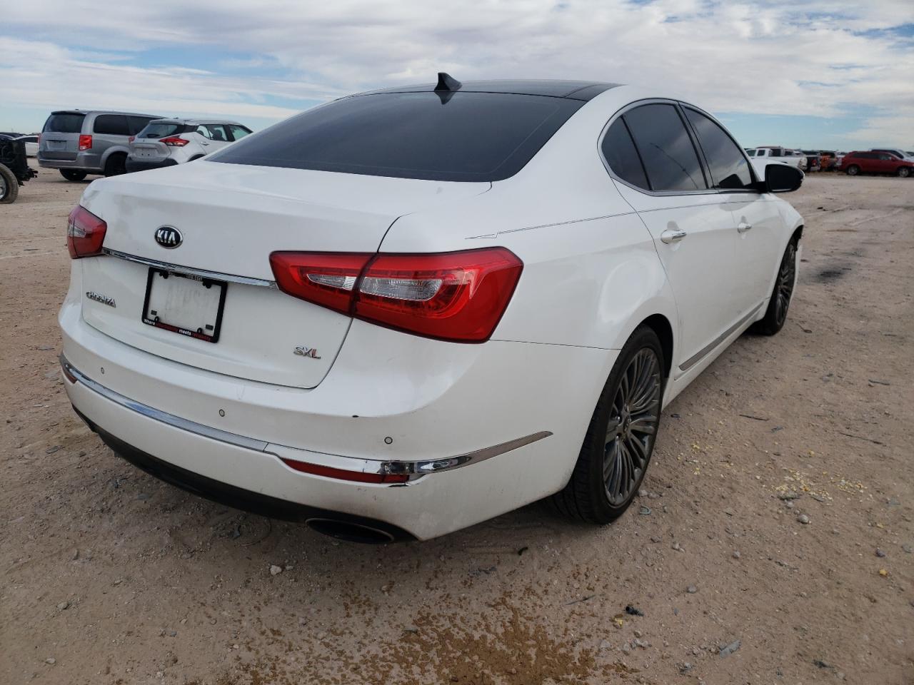 Photo 4 from auction – 2014 KIA CADENZA PR with VIN KNALN4D73E5167084