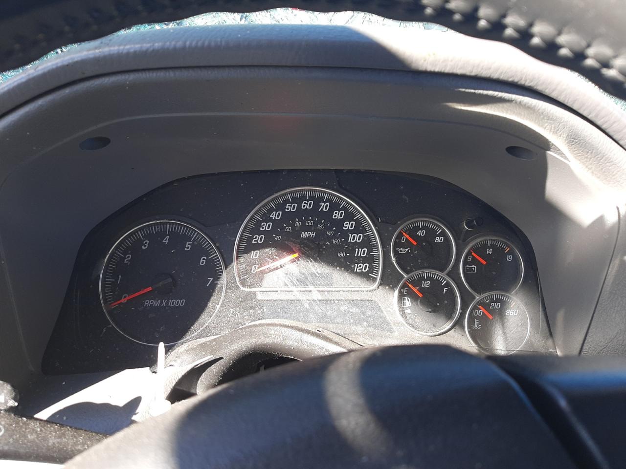 Photo 8 from auction – 2005 GMC ENVOY with VIN 1GKDS13S652192135