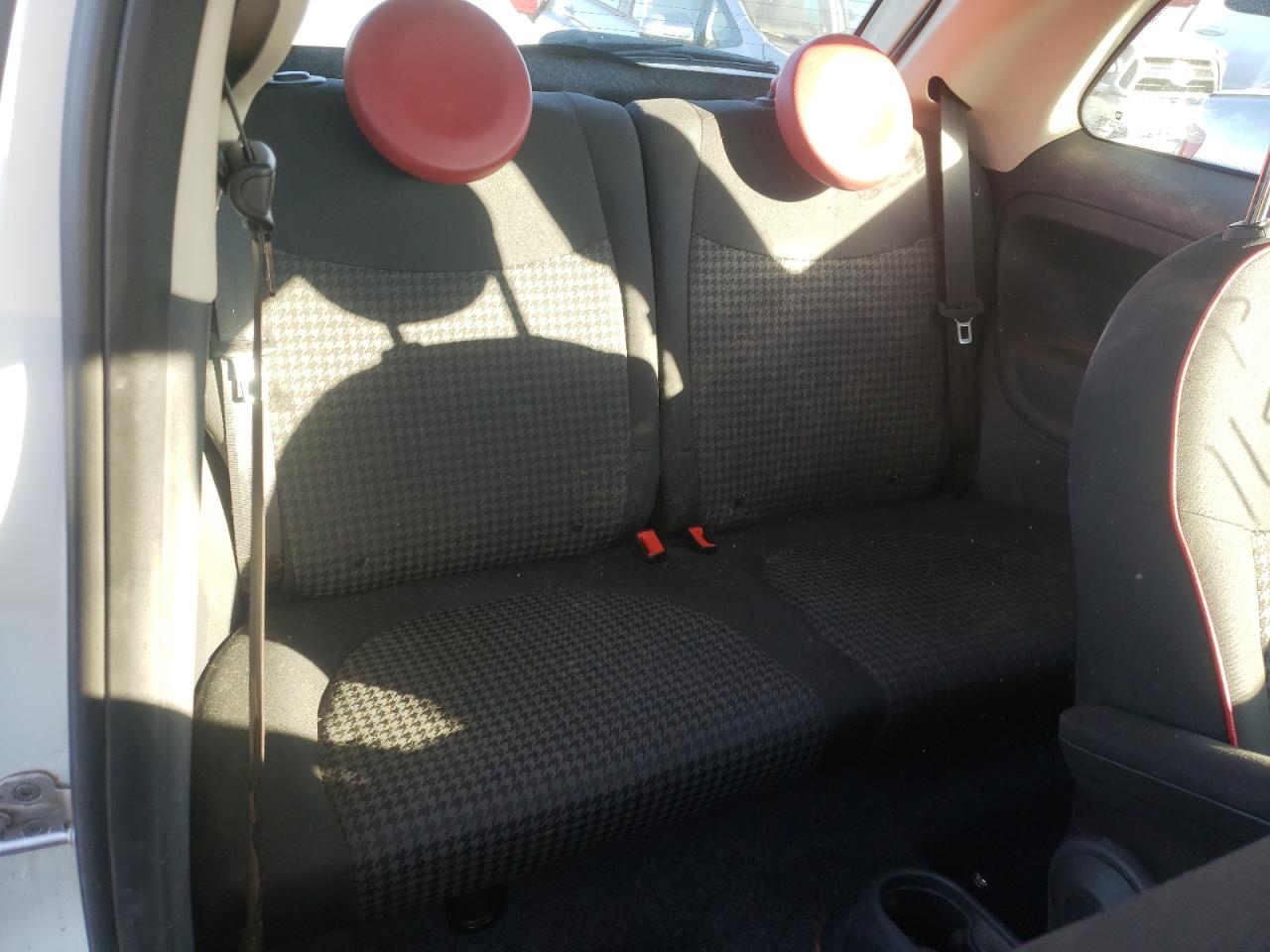 Photo 6 from auction – 2018 FIAT 500 POP with VIN 3C3CFFKH6JT503509