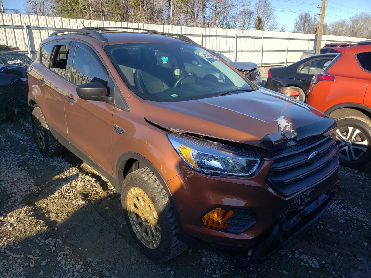 صورة رقم 1 من المزاد - 2017 FORD ESCAPE S مع VIN 1FMCU0F72HUB75839