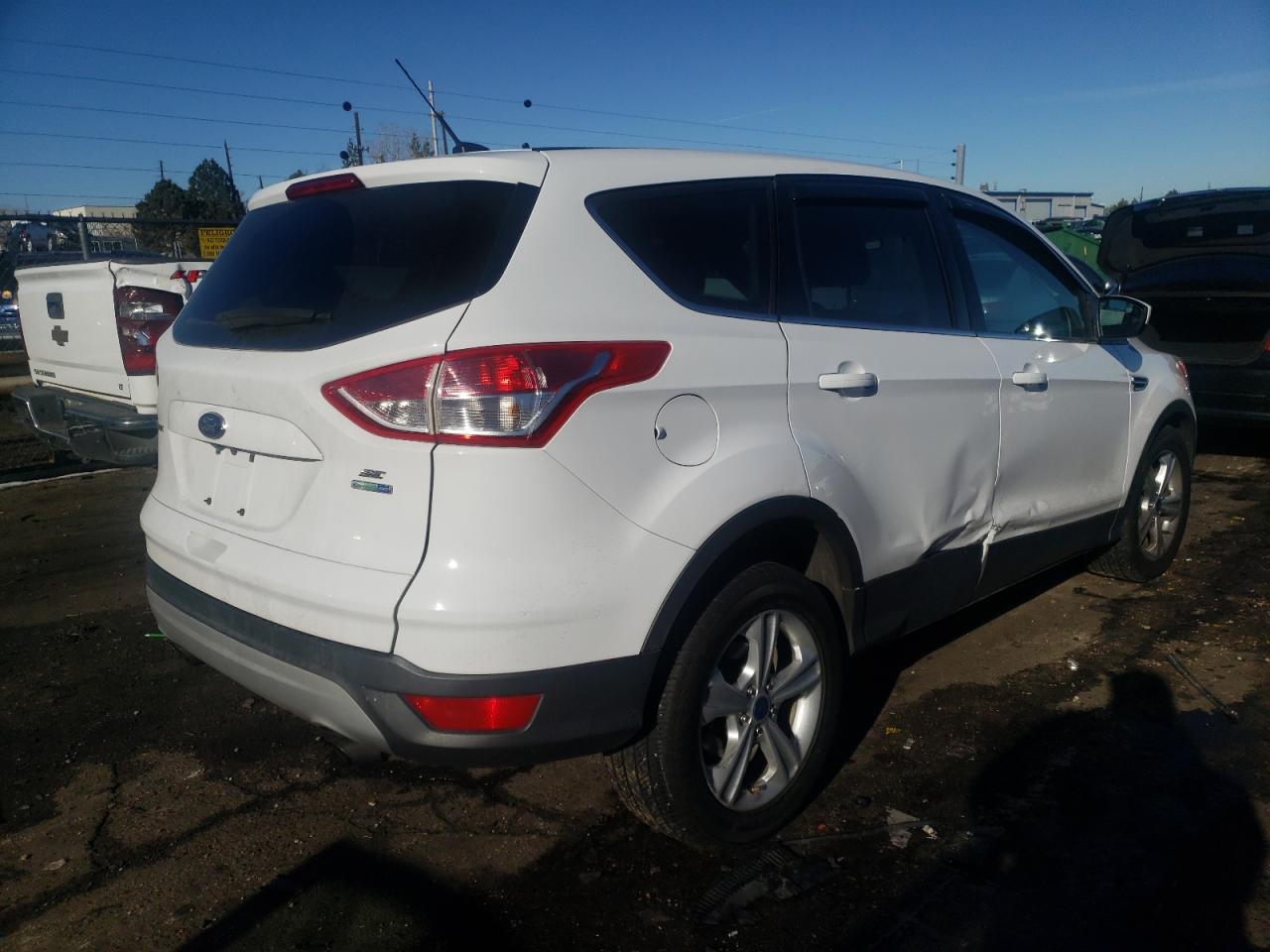 Photo 4 from auction – 2014 FORD ESCAPE SE with VIN 1FMCU9GX0EUC61326