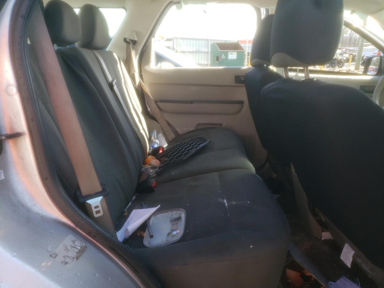 Photo 6 from auction – 2011 FORD ESCAPE XLS with VIN 1FMCU0C7XBKB77281