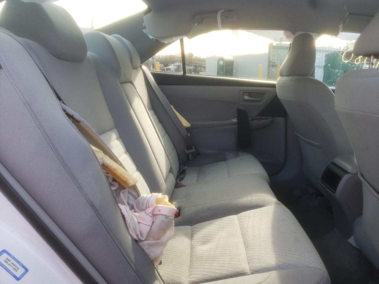 Photo 6 from auction – 2016 TOYOTA CAMRY LE with VIN 4T1BF1FK1GU570268