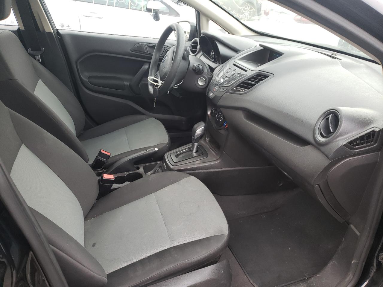 Photo 5 from auction – 2017 FORD FIESTA S with VIN 3FADP4AJ5HM167514