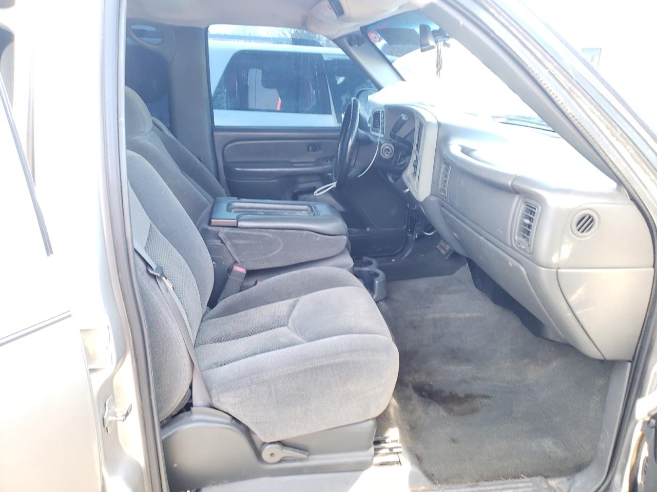 Photo 5 from auction – 2006 CHEVROLET SILVERADO with VIN 2GCEK13T061178502