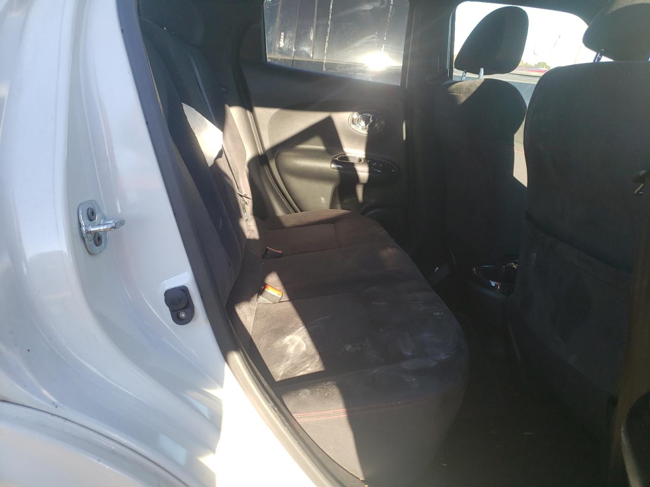 Photo 6 from auction – 2015 NISSAN JUKE S with VIN JN8AF5MV7FT565301