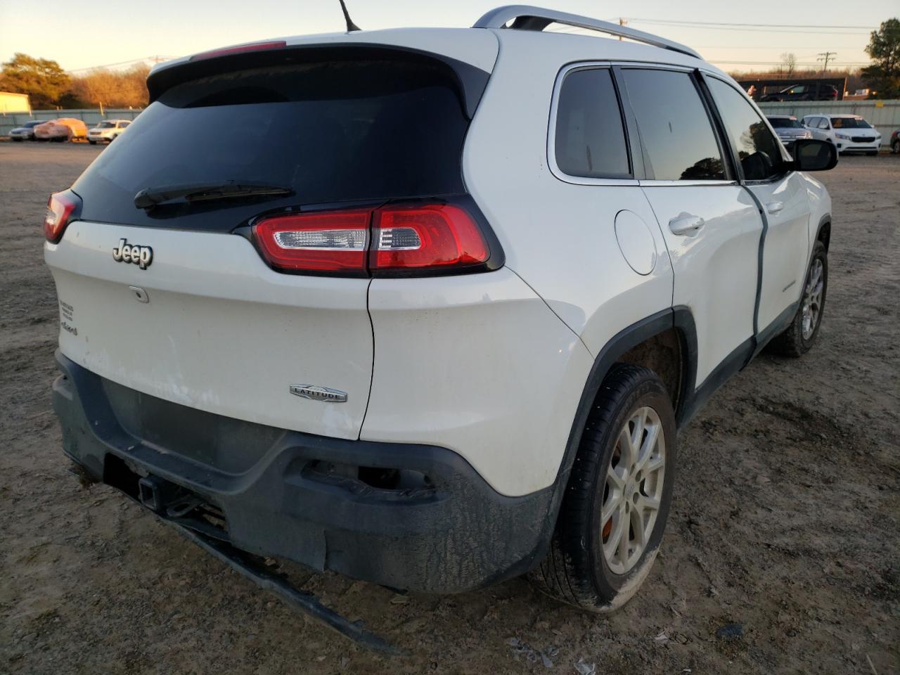 Photo 4 from auction – 2016 JEEP CHEROKEE L with VIN 1C4PJMCB9GW325768