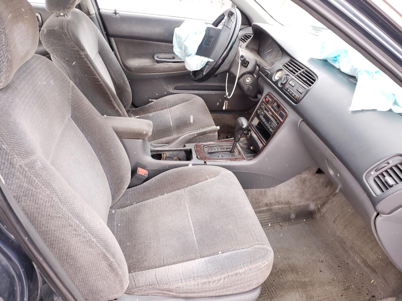 Photo 5 from auction – 1997 HONDA ACCORD SE with VIN 1HGCD5609VA812874