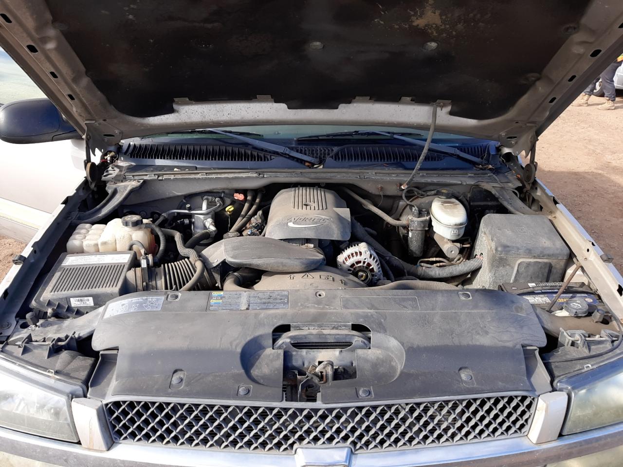 Photo 7 from auction – 2004 CHEVROLET SILVERADO with VIN 1GCEK19T04E193956
