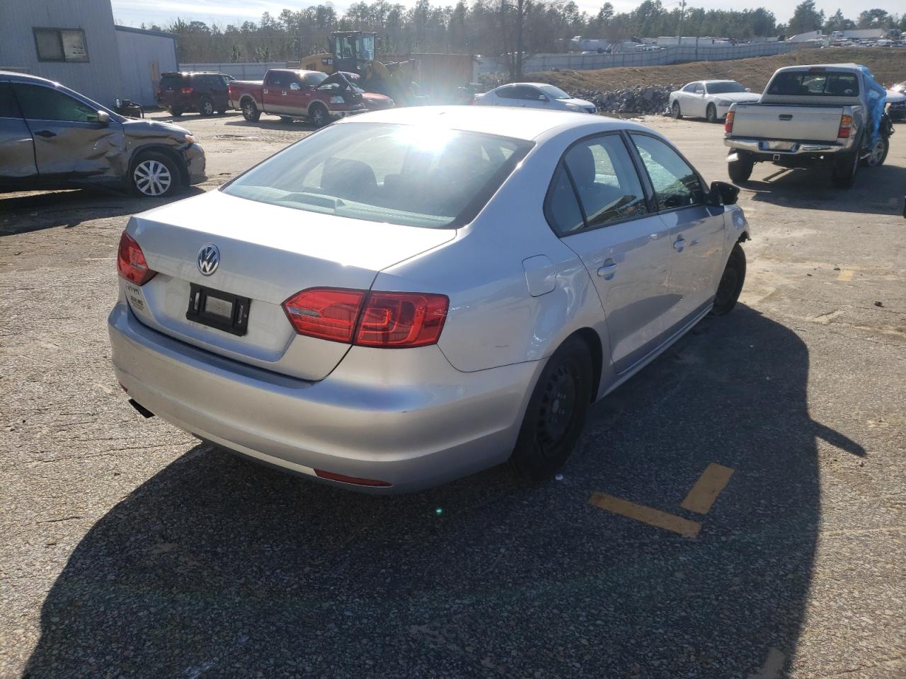 Photo 4 from auction – 2014 VOLKSWAGEN JETTA BASE with VIN 3VW2K7AJ0EM315031