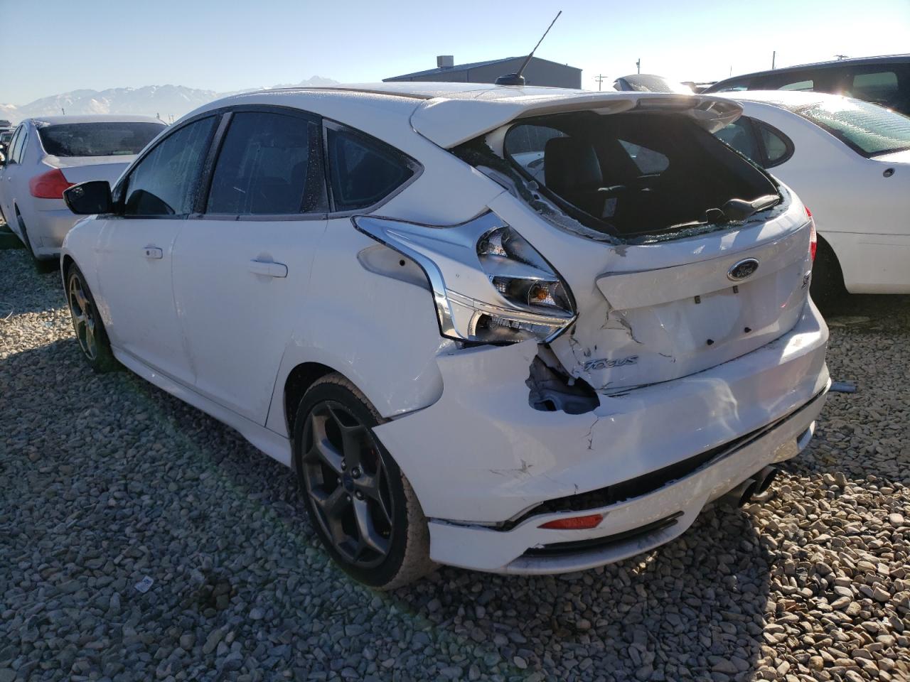 Photo 3 from auction – 2014 FORD FOCUS ST with VIN 1FADP3L9XEL118366