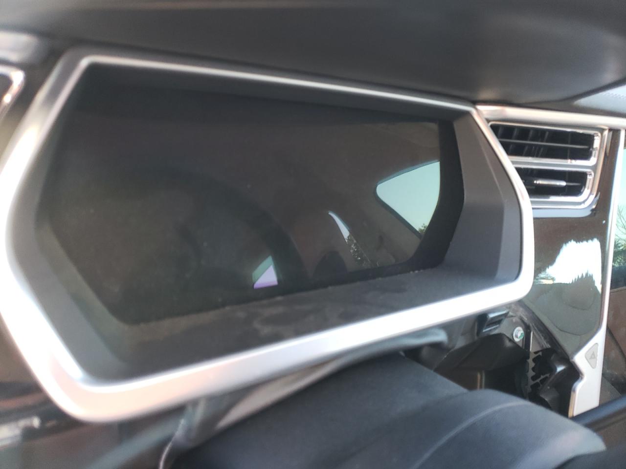 Photo 8 from auction – 2012 TESLA MODEL S with VIN 5YJSA1DN4CFS00080