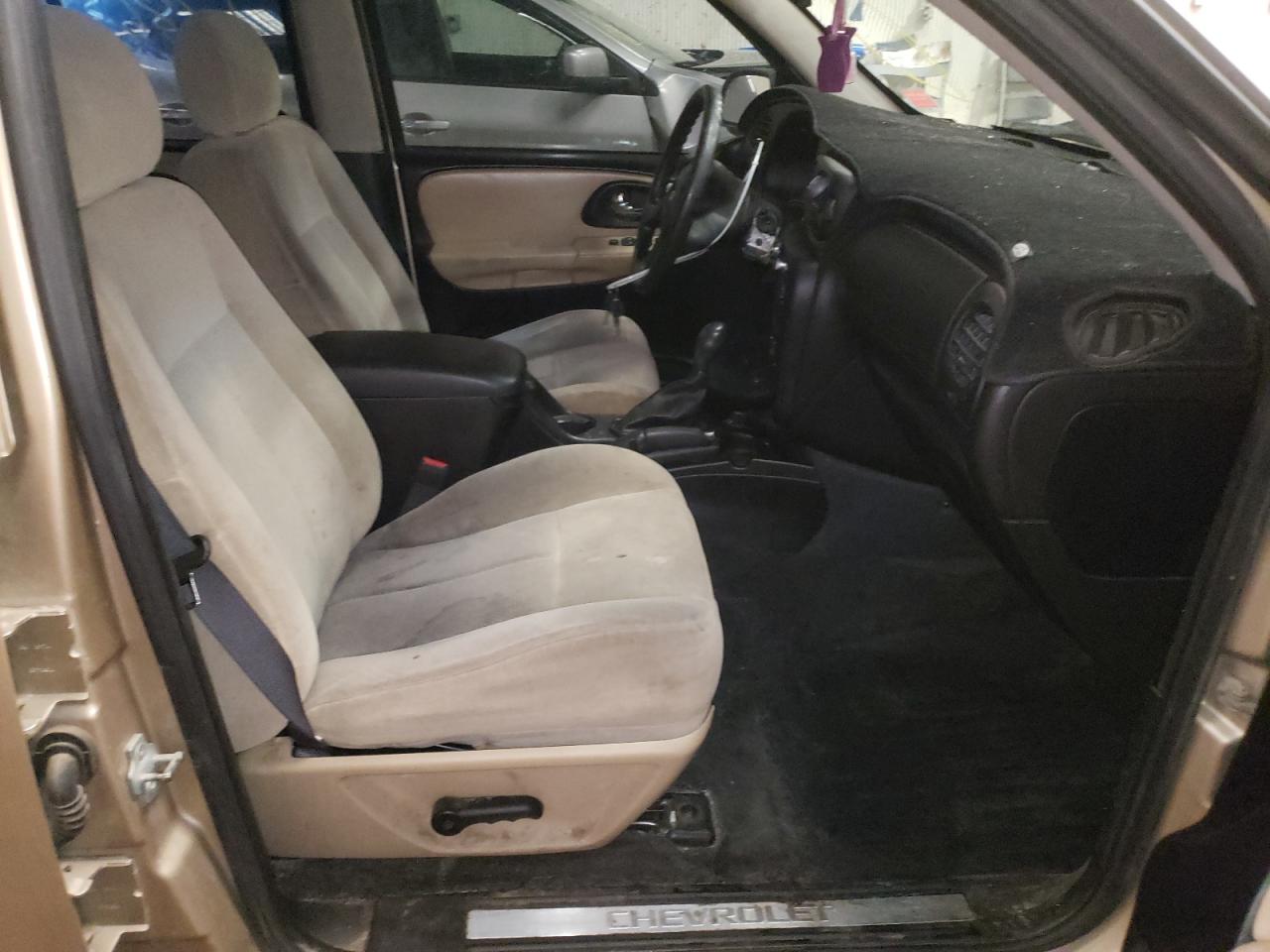 Photo 5 from auction – 2005 CHEVROLET TRAILBLAZE with VIN 1GNDT13S252274430