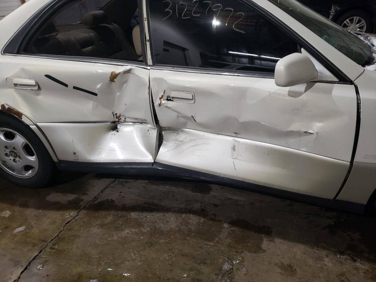 Photo 9 from auction – 1999 LEXUS ES 300 with VIN JT8BF28G1X0199167