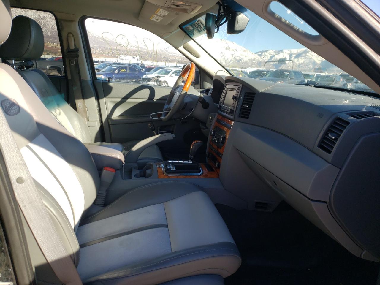 Photo 5 from auction – 2007 JEEP GRAND CHER with VIN 1J8HR68207C667170