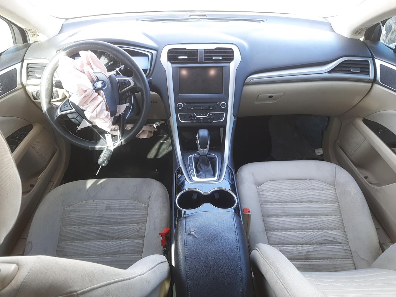Photo 9 from auction – 2016 FORD FUSION SE with VIN 3FA6P0HD6GR195163