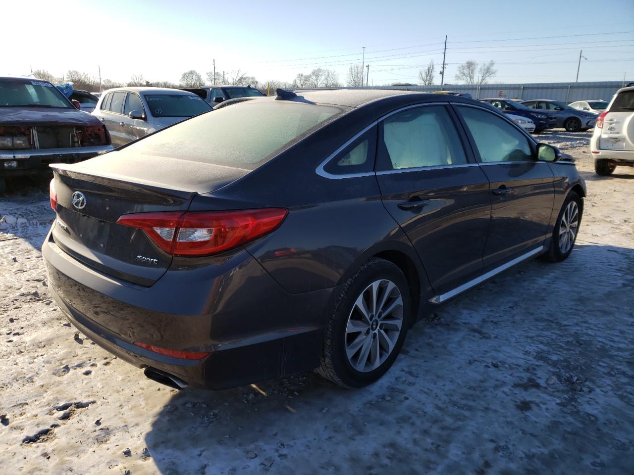 Photo 4 from auction – 2016 HYUNDAI SONATA SPO with VIN 5NPE34AF1GH350015
