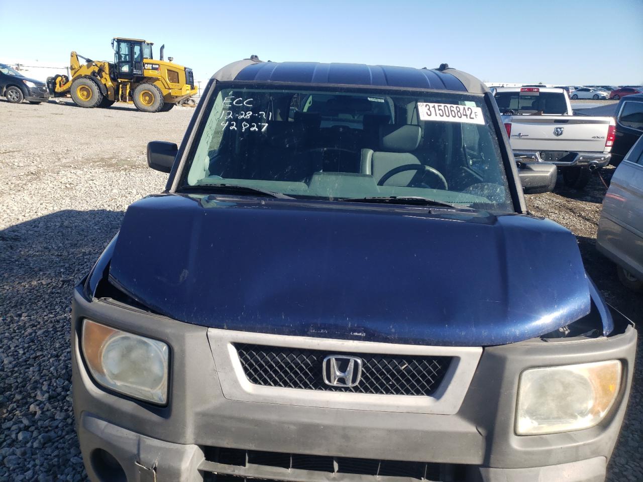Photo 7 from auction – 2003 HONDA ELEMENT DX with VIN 5J6YH28213L007971