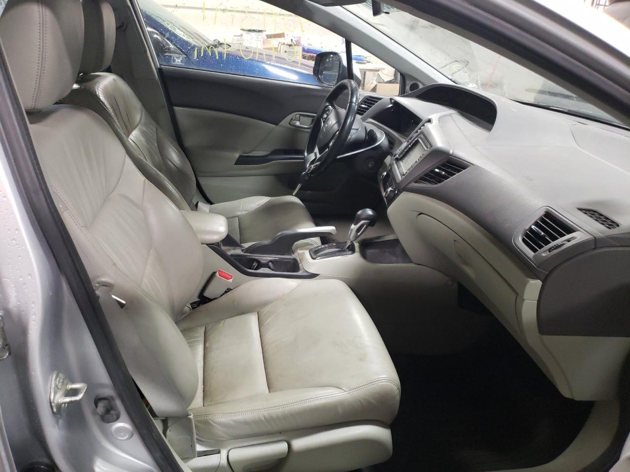 Photo 5 from auction – 2012 HONDA CIVIC with VIN 19XFB2F94CE053818