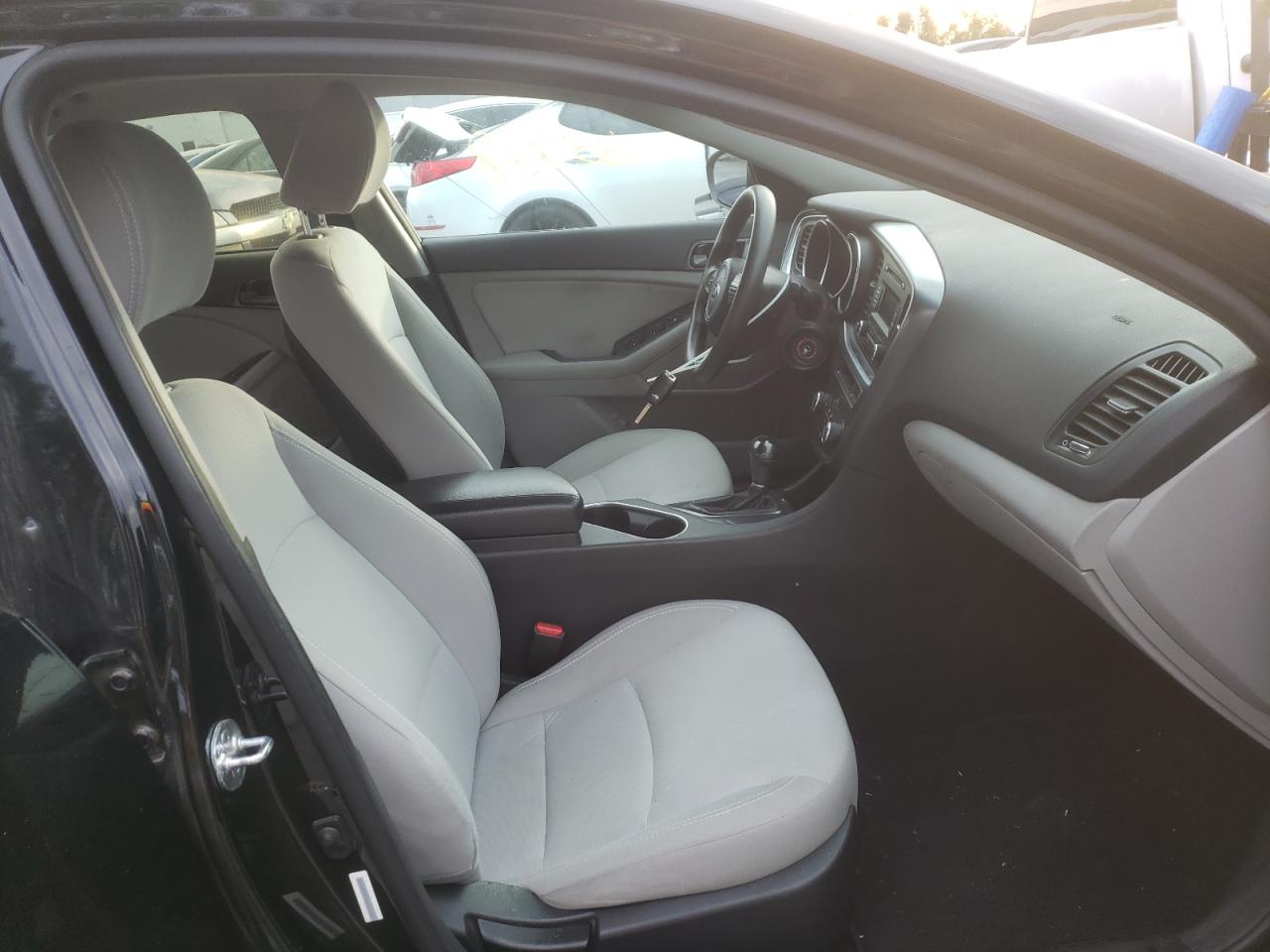Photo 5 from auction – 2014 KIA OPTIMA LX with VIN 5XXGM4A70EG319006