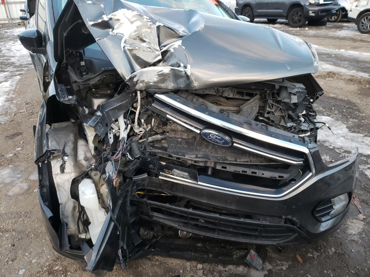 Photo 9 from auction – 2017 FORD ESCAPE SE with VIN 1FMCU9GD8HUD50412