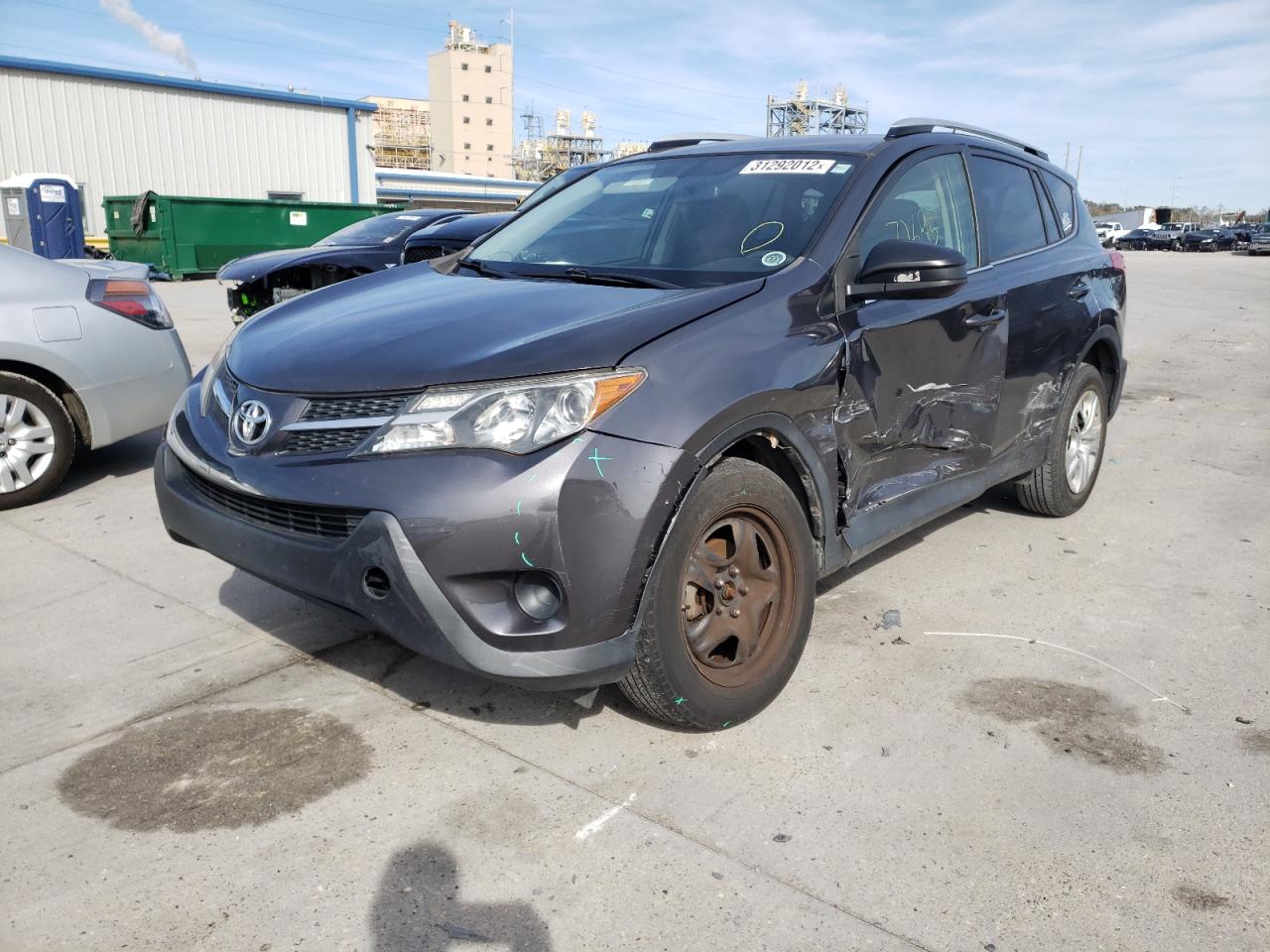 Photo 2 from auction – 2014 TOYOTA RAV4 LE with VIN JTMZFREV0EJ023763