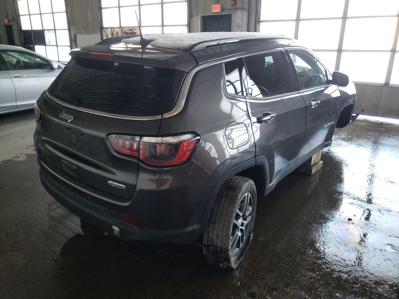 Photo 4 from auction – 2017 JEEP COMPASS LA with VIN 3C4NJDBB9HT628257