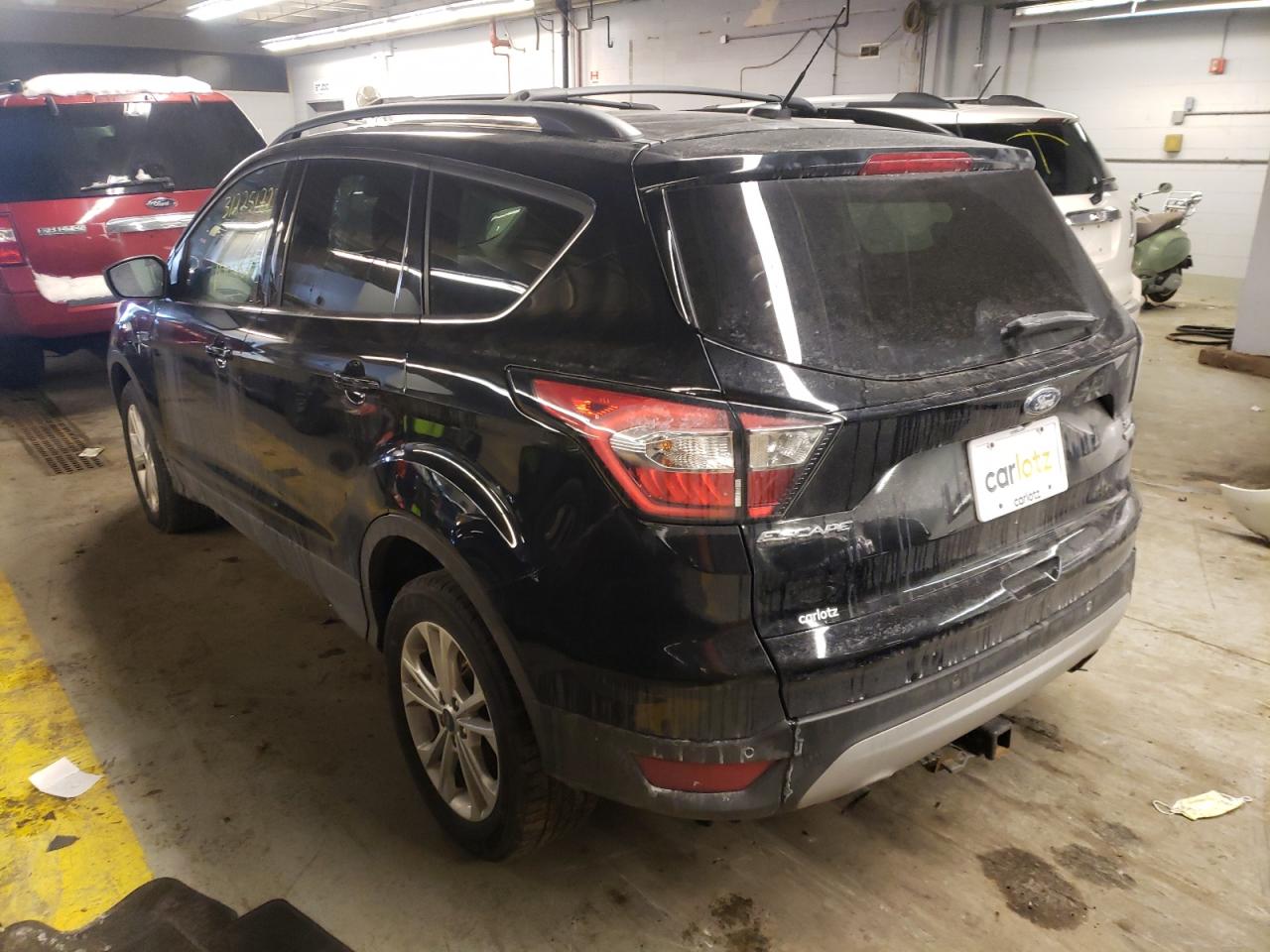 Photo 3 from auction – 2018 FORD ESCAPE SE with VIN 1FMCU9GD9JUC87519