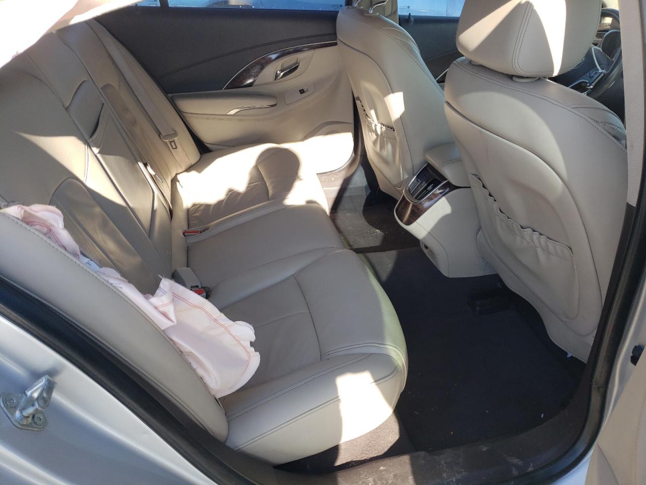 Photo 6 from auction – 2015 BUICK LACROSSE with VIN 1G4GB5G36FF116424