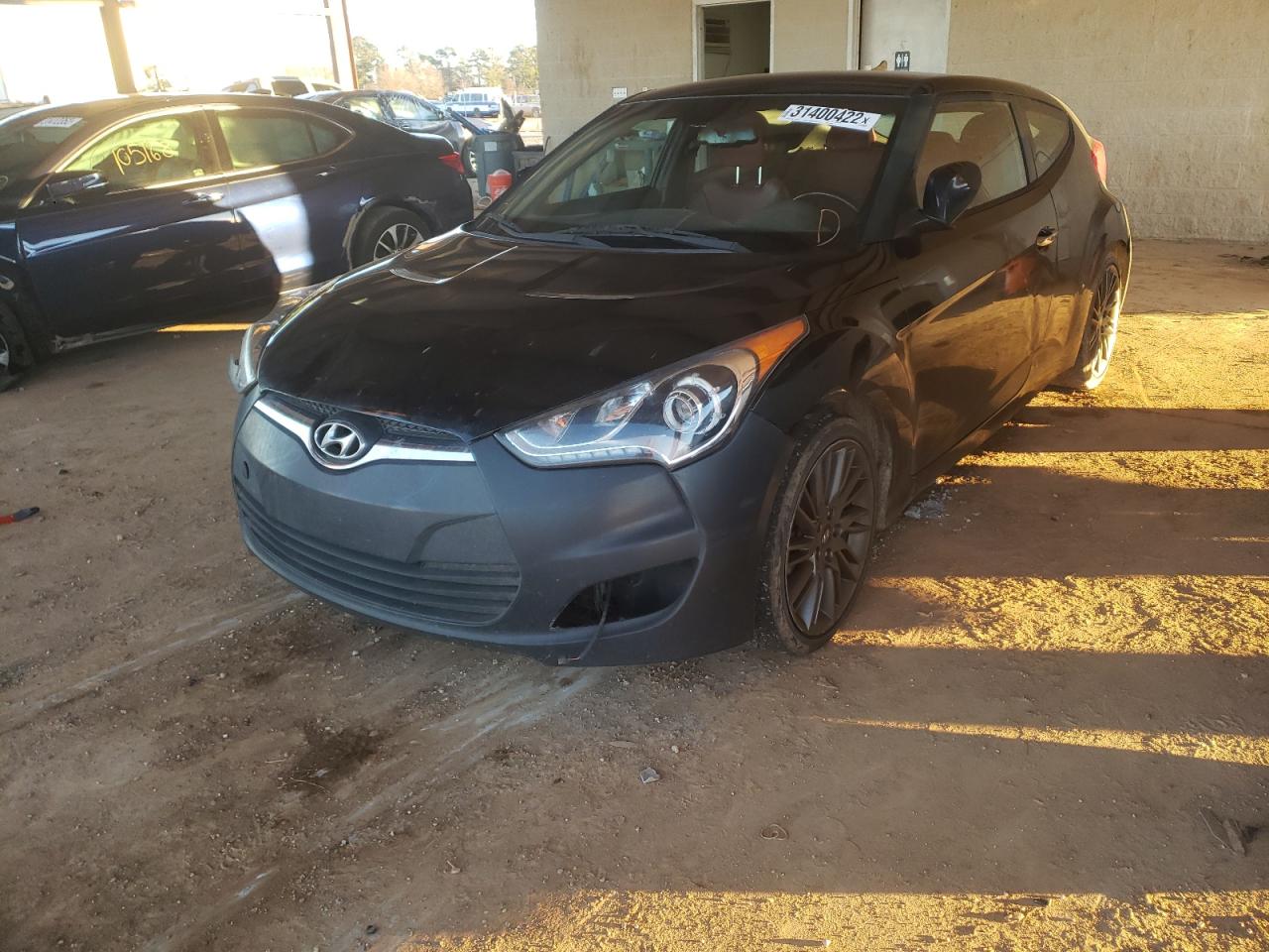 Photo 2 from auction – 2014 HYUNDAI VELOSTER with VIN KMHTC6AD3EU212699