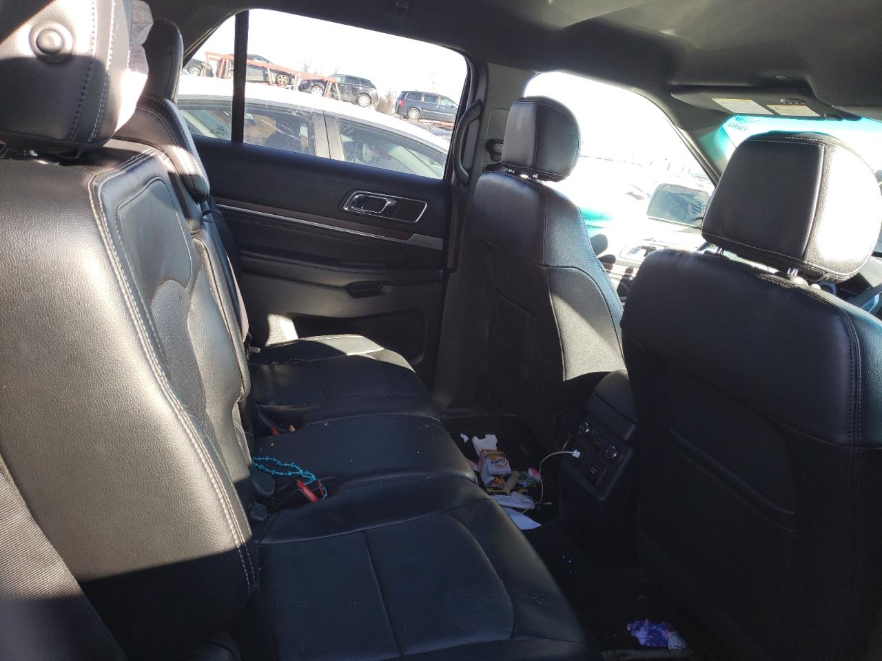Photo 6 from auction – 2016 FORD EXPLORER L with VIN 1FM5K8FHXGGB79642
