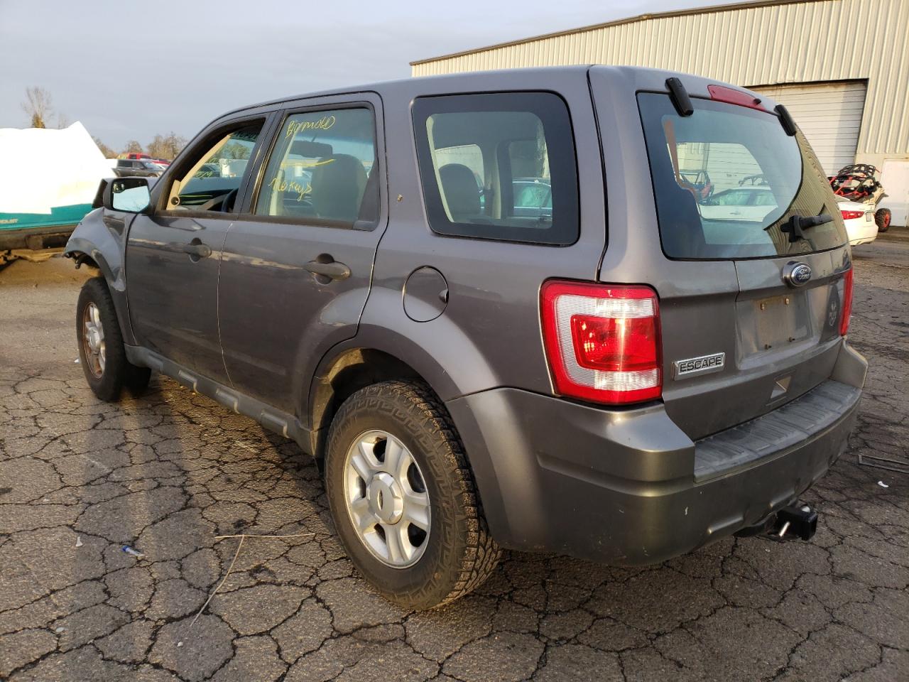 Photo 3 from auction – 2010 FORD ESCAPE XLS with VIN 1FMCU9C77AKB88807