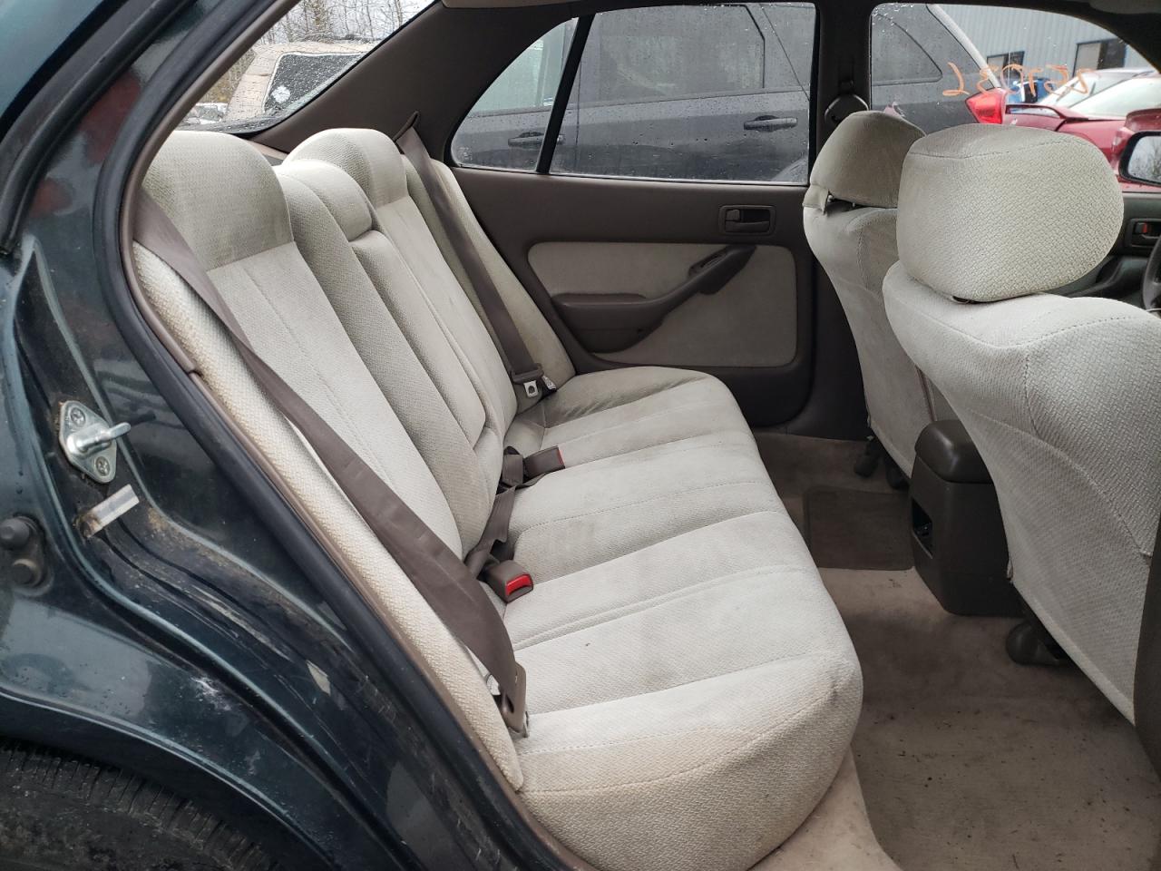 Photo 6 from auction – 1994 TOYOTA CAMRY LE with VIN JT2SK12E2R0242635