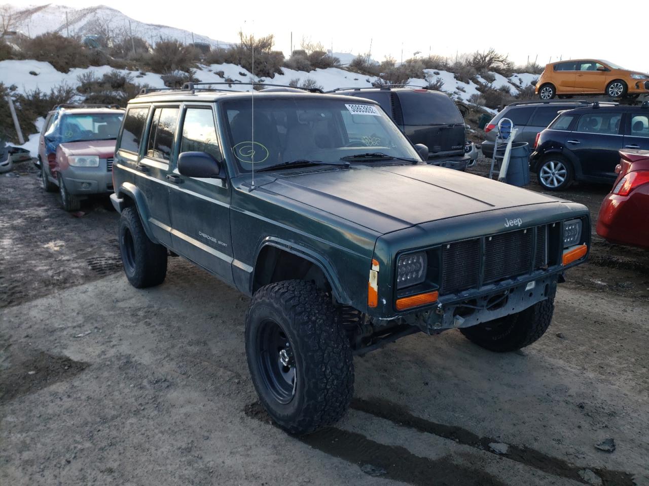 JEEP CHEROKEE S 2001 with VIN 1J4FF48S31L571529 - Photo from auction