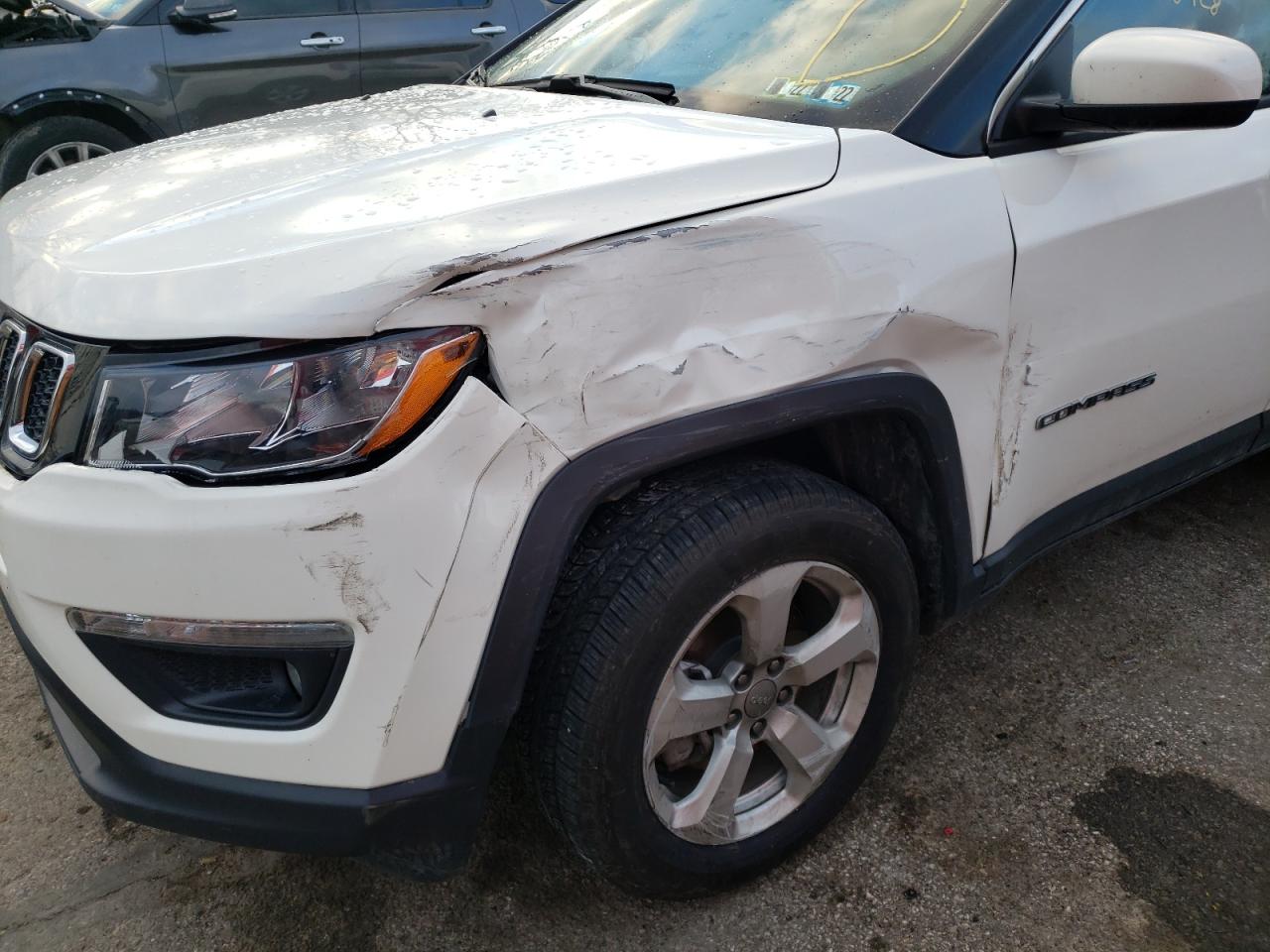 Photo 9 from auction – 2019 JEEP COMPASS LA with VIN 3C4NJDBB0KT839788