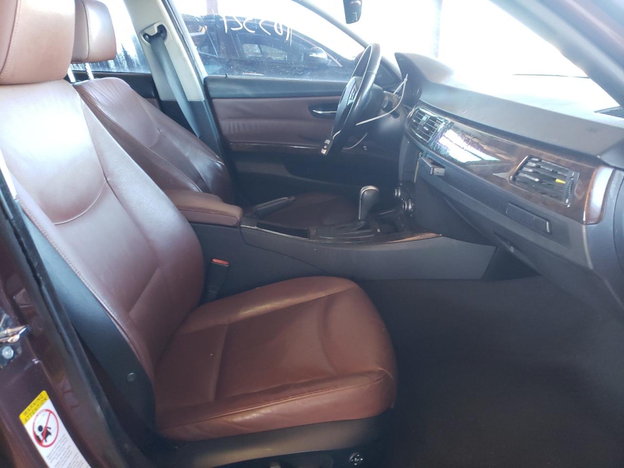 Photo 5 from auction – 2007 BMW 328 XI with VIN WBAVC93517KX52097