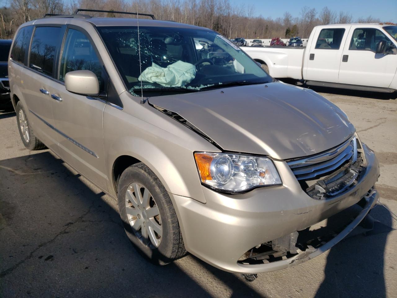 CHRYSLER TOWN & COU 2016 with VIN 2C4RC1BG3GR112239 - Photo from auction