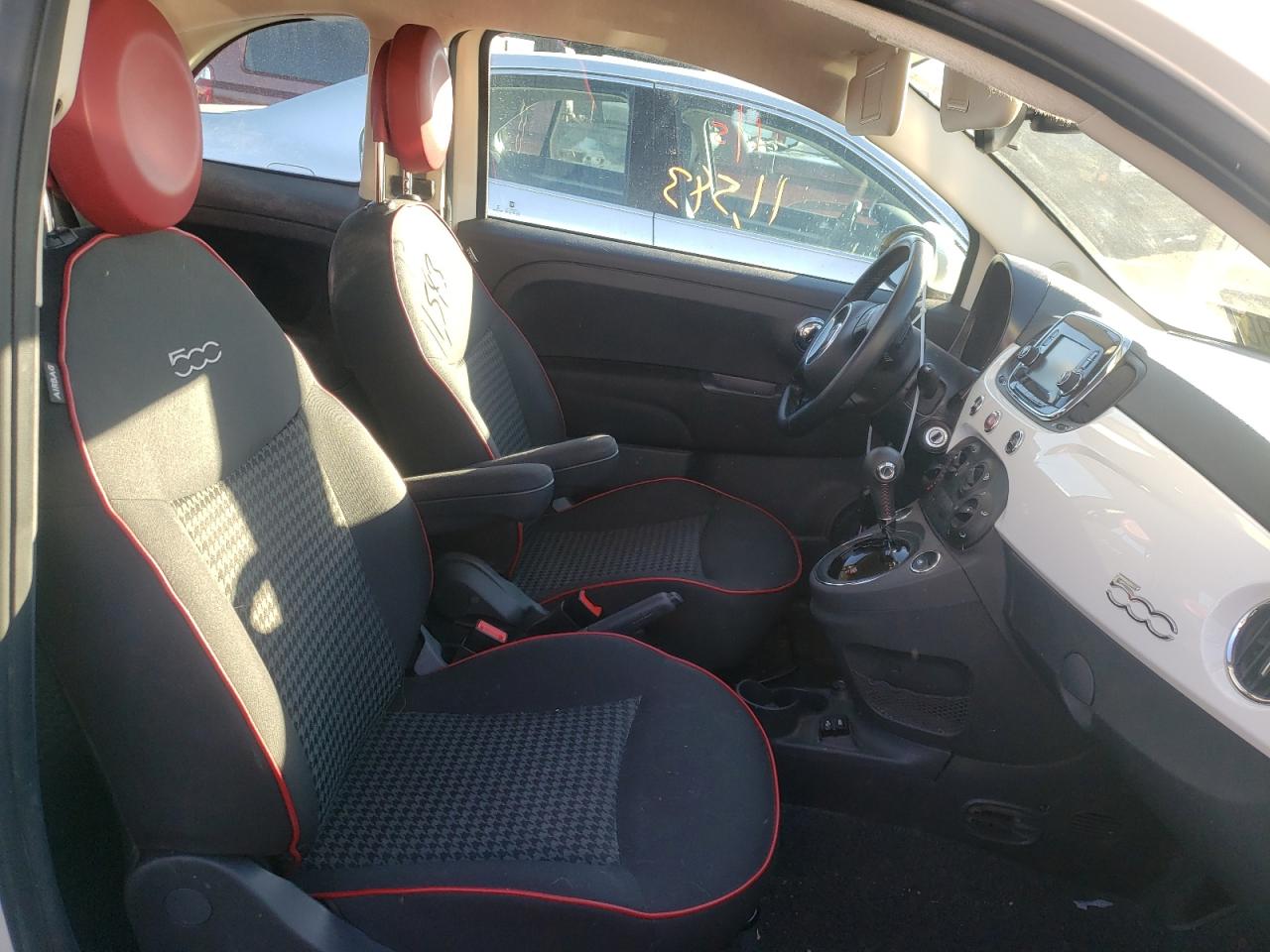 Photo 5 from auction – 2018 FIAT 500 POP with VIN 3C3CFFKH6JT503509