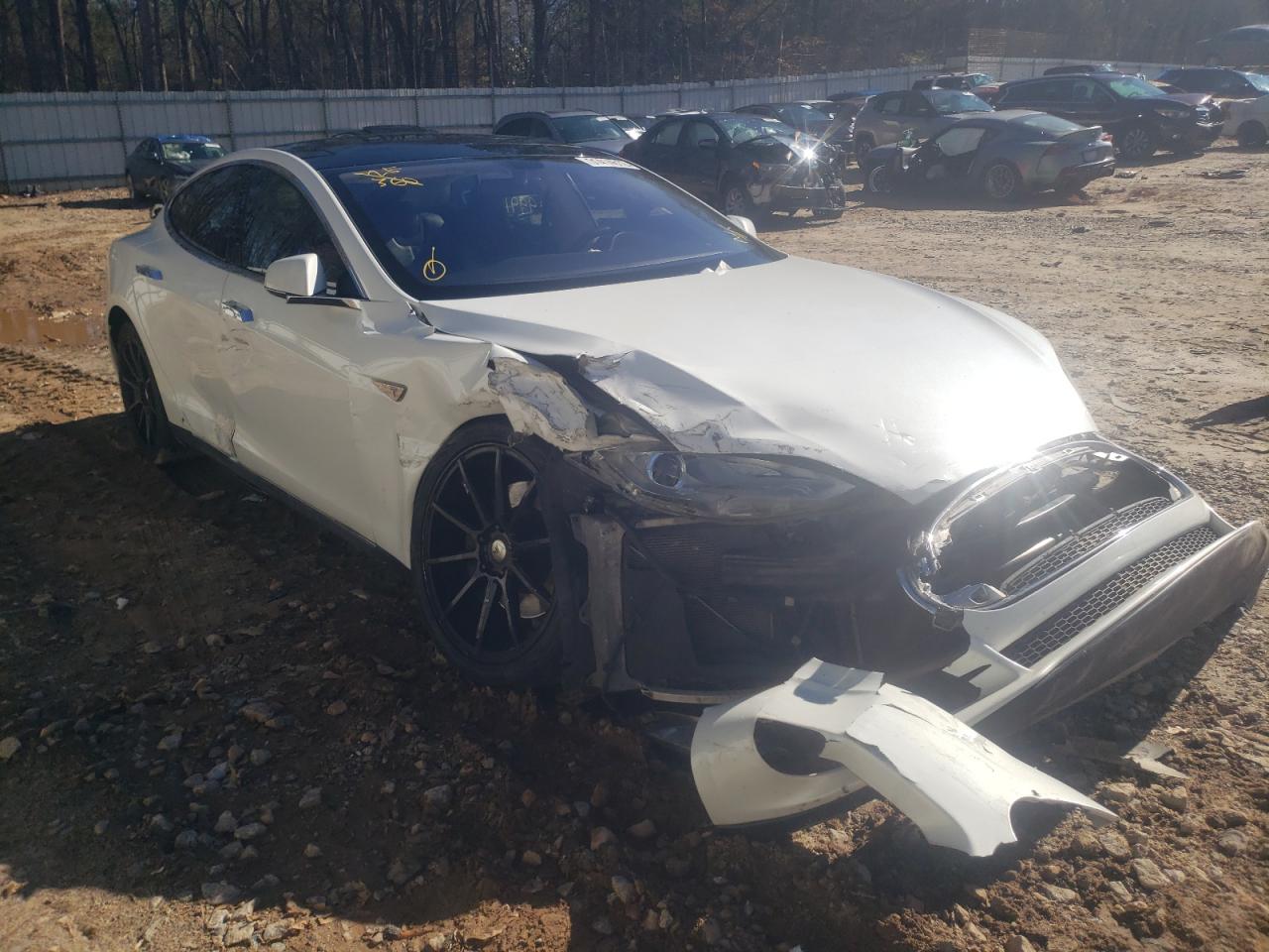 TESLA MODEL S 2013 with VIN 5YJSA1DP4DFP01831 - Photo from auction
