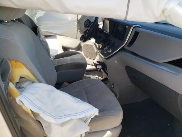 Photo 5 from auction – 2017 TOYOTA SIENNA with VIN 5TDZZ3DC1HS852787