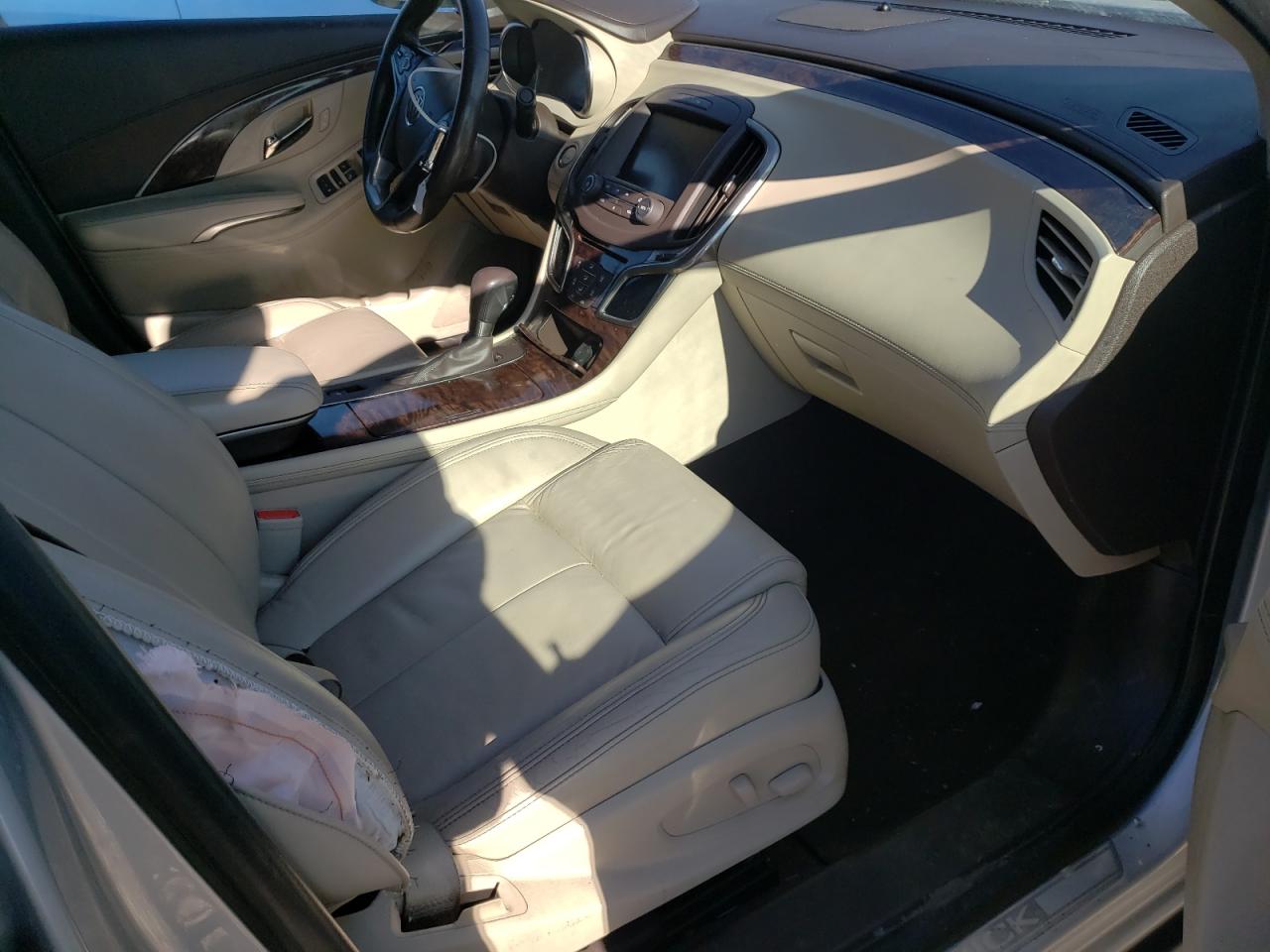 Photo 5 from auction – 2015 BUICK LACROSSE with VIN 1G4GB5G36FF116424