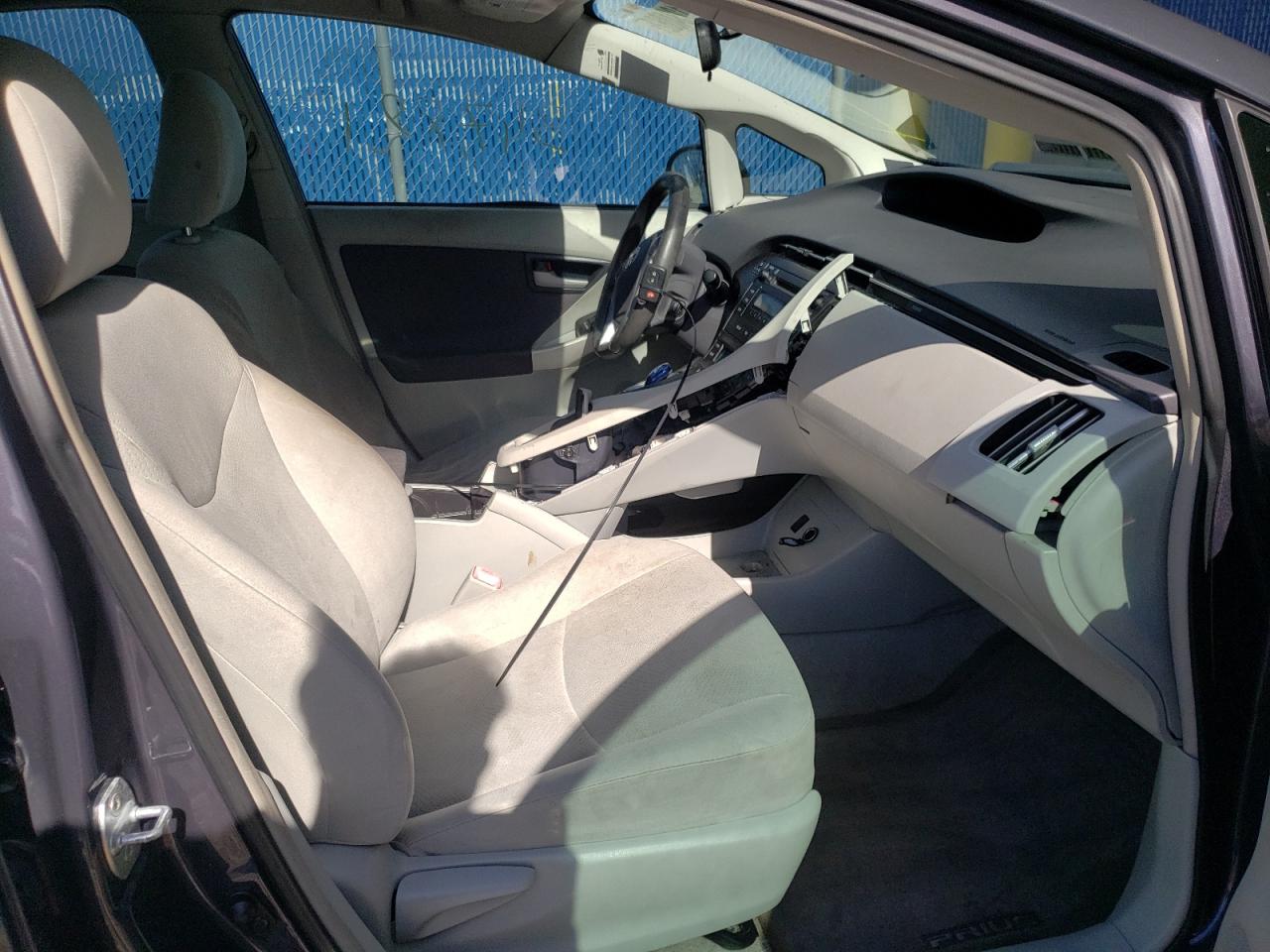 Photo 5 from auction – 2010 TOYOTA PRIUS with VIN JTDKN3DU4A0186684